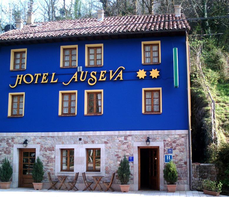 Auseva Hotel Covadonga Ngoại thất bức ảnh